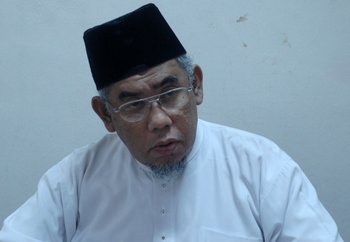 CIKGU Mohd. Azmi Abdul Hamid. - cap1