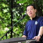 LIM Guan Eng memberi ucapan bersemangat pada Majlis Pelancaran ‘Surveyors Trail’ di Taman Belia.