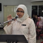 MAIMUNAH Mohd. Sharif mengangkat sumpah rahsia  sebagai Yang diPertua MPSP di sini baru-baru ini. 