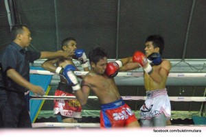 SALAH satu aksi menarik para peserta dalam Pertandingan Muay Thai Cabaran Pulau Pinang di sini baru-baru ini.