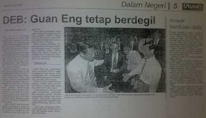 KERATAN akhbar Utusan Malaysia yang asal.