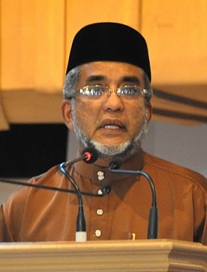 ABDUL Malik Abul Kassim.