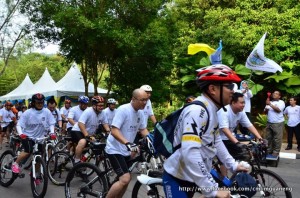 ANTARA peminat sukan berbasikal yang hadir pada Majlis Rak Basikal Serta Risalah Trek Mendaki dan Basikal Bukit Taman Belia di sini baru-baru ini.