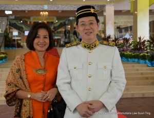 KETUA Menteri dan isteri, Betty Chew.