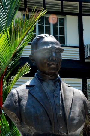 The bronze bust given as a gift to Penang by The First Affiliated Hospital of Harbin Medical University.