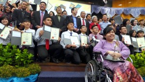 Penang state leaders with the top students in the STPM after the awards ceremony in Komtar.