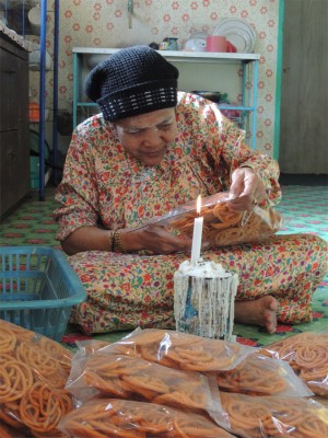 LILIN digunakan dalam proses pembungkusan.
