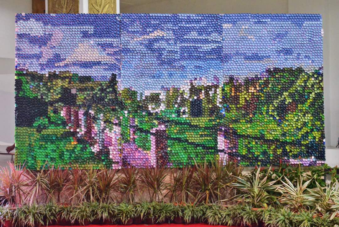 TYT sempurnakan empat mural 3D daripada penutup botol ...