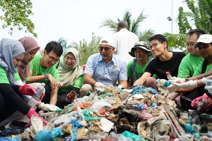 Jutaan hidupan marin mati akibat plastik sekali guna, kata ...