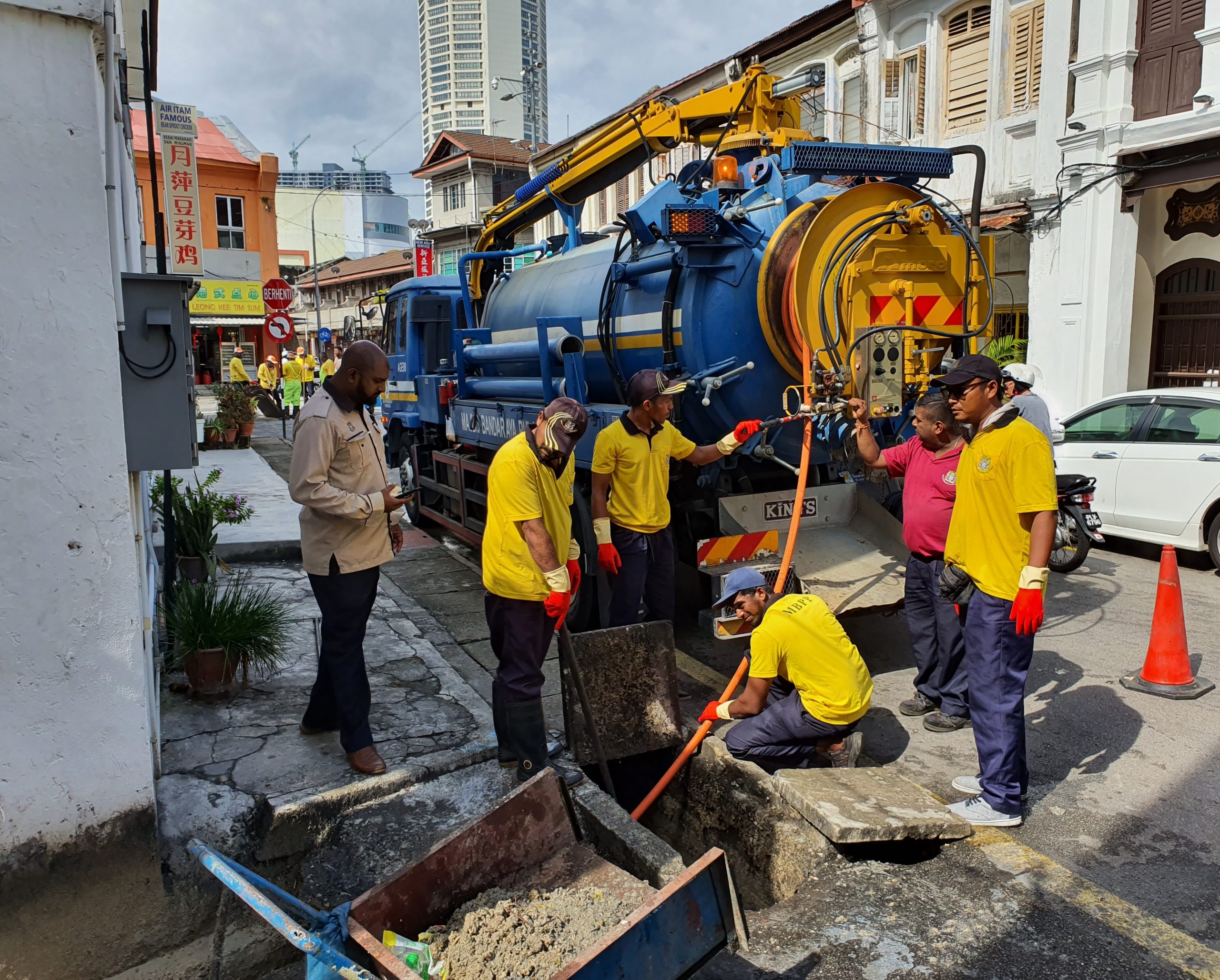 State takes cleanliness issue seriously, says exco man  Buletin 