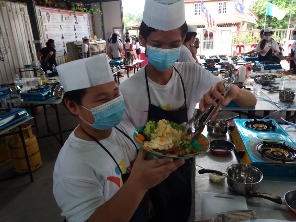 Creating interest in cooking among youth | Buletin Mutiara
