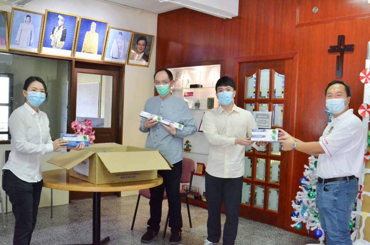 Local oral health care company puts a smile on St Nicholas Home