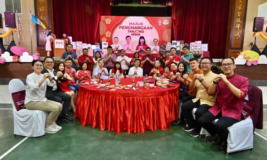 187d88af aa73 41eb a06c bdd10cd06a52