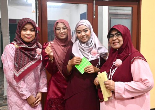 a33801ec 1c01 4d28 a3a4 fa5fcec43413