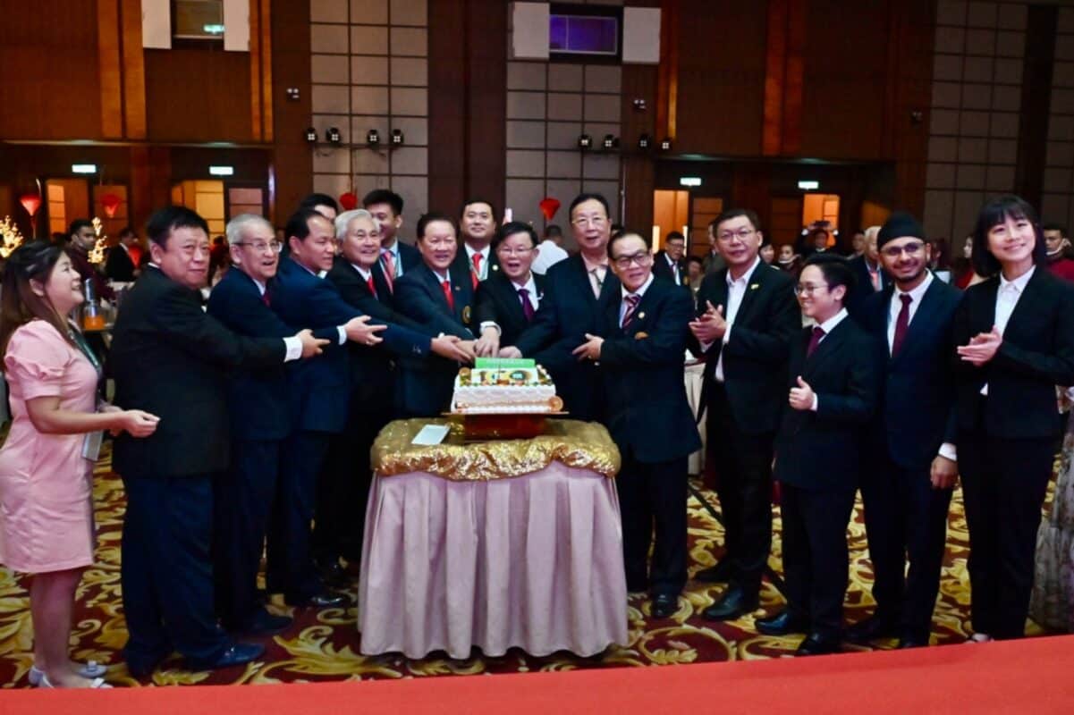 千人共庆叶氏宗祠百年庆典 首长:叶氏及社团领导是友好伙伴 | Buletin Mutiara