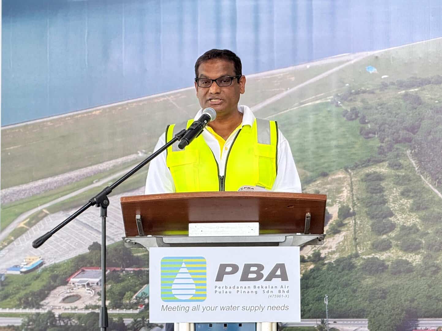 e0f261c0 bb9e 49b3 b56e f1bf98e0921e