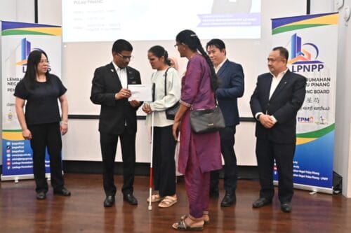 94962bd1 9f98 4a7c a10e 1fd2190db511