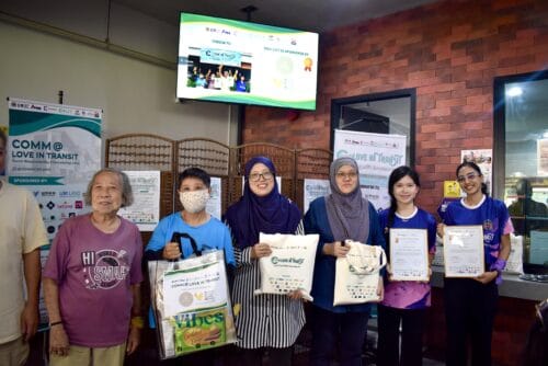 gmbar pegang beras
