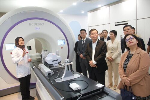 7ac404bd d1ff 4b76 93e9 c26f1b6ffa99