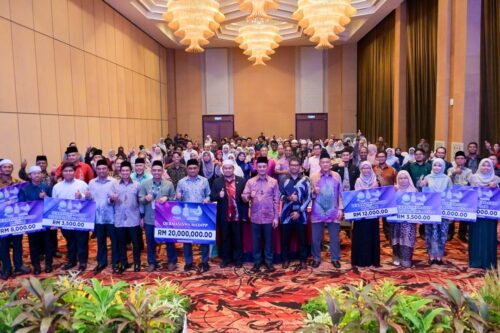 03a8976e 4165 4350 ae8d 3828aa317243