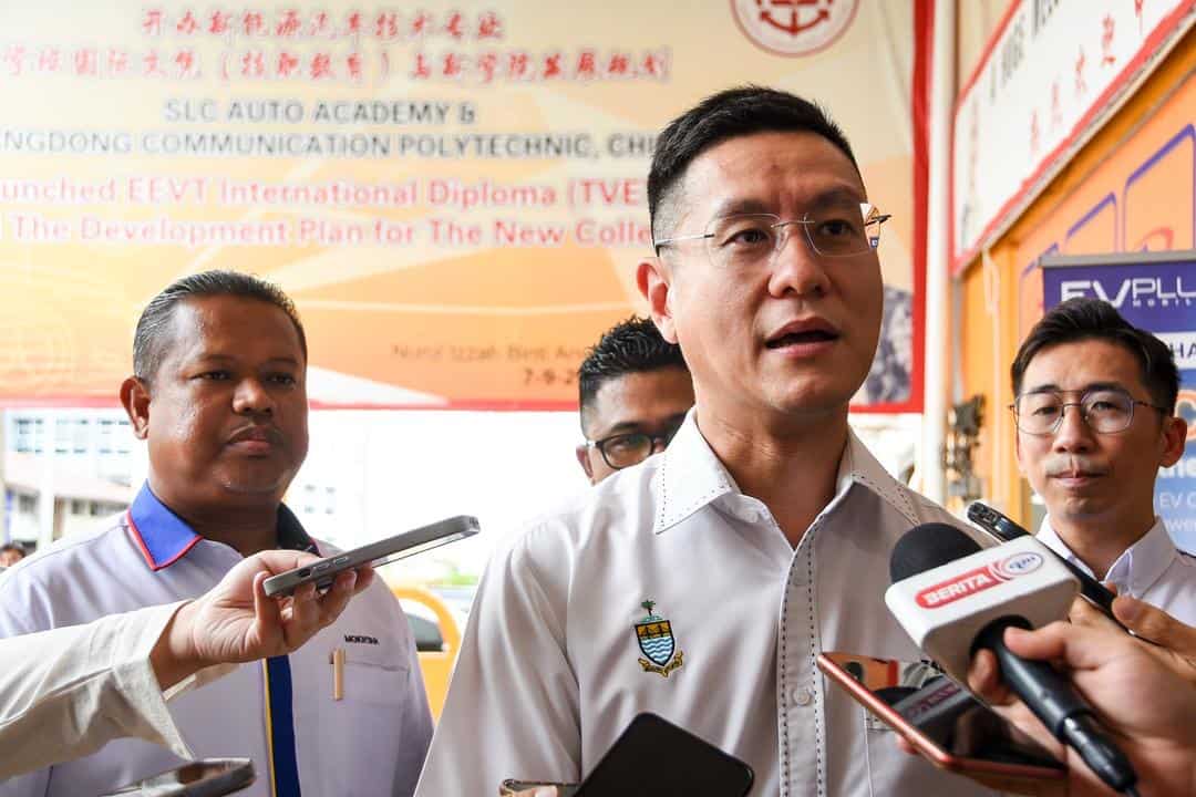 15f21373 3dc7 4efe a2ac 556e9d5fa581