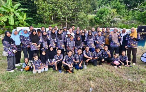 65cae03f f9cf 46ec b2cd e876b803f2a4