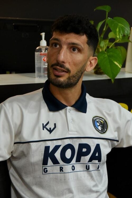 e170295f 5953 4e4d b483 82ff8ff8b05a