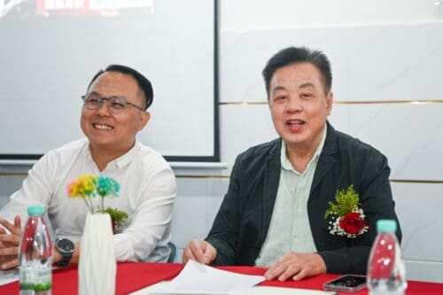 8aed05d8 f6f7 4268 bcc5 3d8511d59018