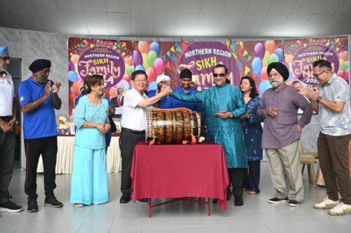 b621c7fd 9932 42bf 83e9 49bb5460fe67