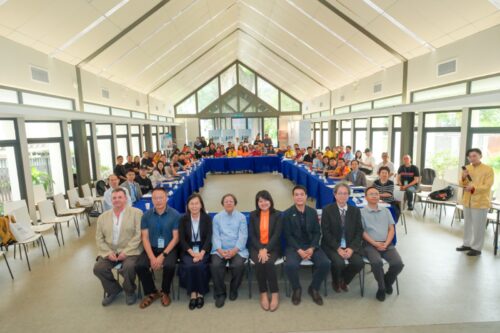 12e1232c 6478 404a b2b8 0b3b813eb13f