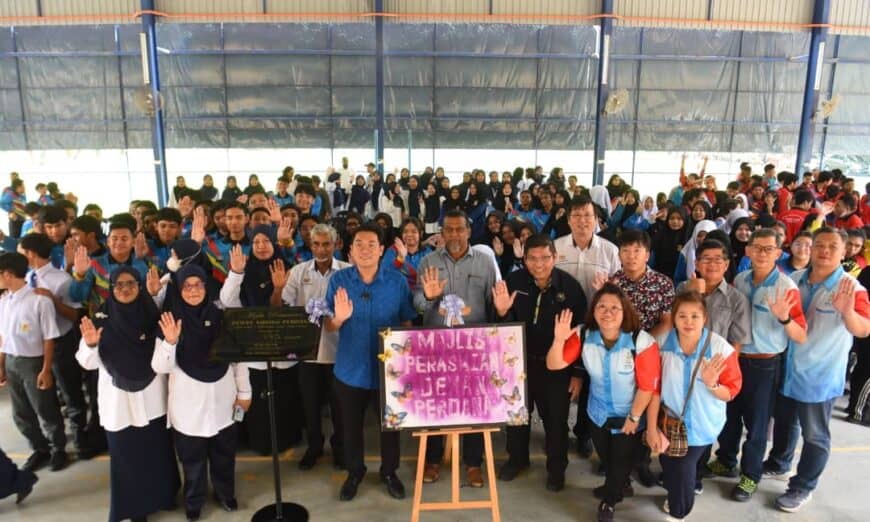 2b98559f 39a2 4744 97ee fed3101f6665