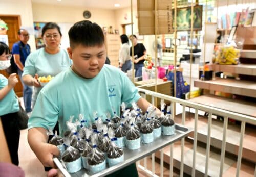 5617ffbf d8c9 493e 9ba2 0899ac68bb14