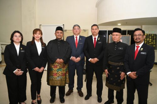 0b3d4b95 caf3 47b6 bad4 a4fa4fd4074a