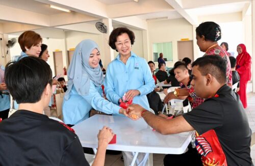 66695a6d 2c95 4d08 97ea 4a5d861c010f