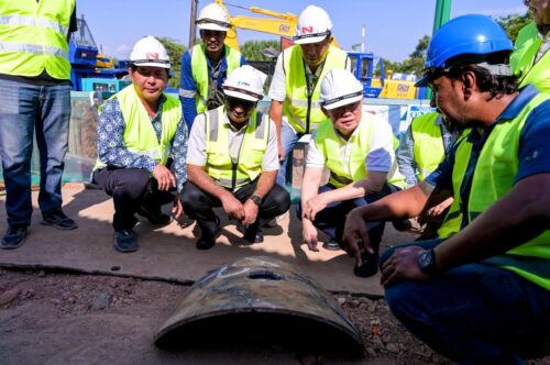 b73dd57e d5ef 4569 954a adbcc3e66c56