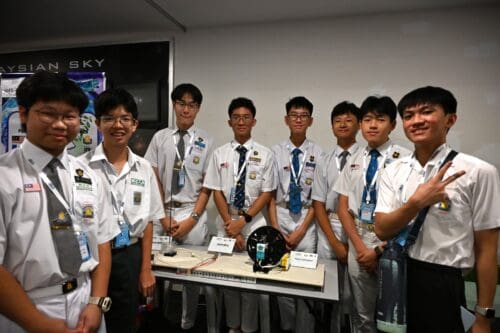 cb6b7938 c49c 45e9 b403 3a9b16f2c520