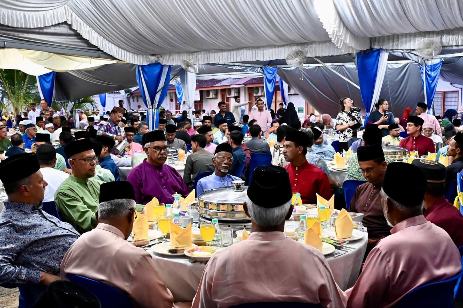 2df5942c b148 434e b347 00dce5d1cf2e