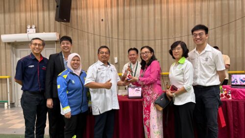 28 1 （2） 东北县教育局局长