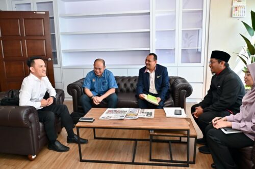 3d52f712 efb0 44e9 b837 afe1cc936f41