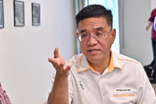 13681f4a d9ac 4da5 8172 4b37a2689ed8