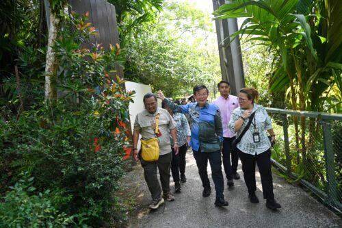 330413db 0cd2 4242 bc1d 2aacb926a3bf