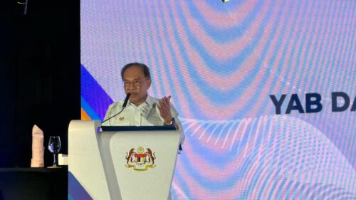 c12e1740 bb09 47d6 b6bb 841ffc8917de