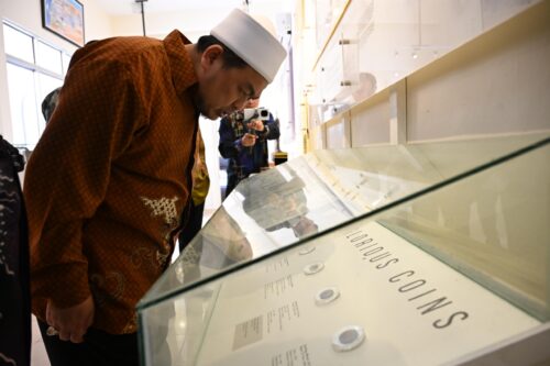 cfa2d284 1749 4edb afdd cb00849705e5